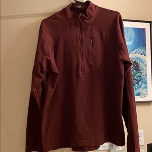 Mountain Hardware Mens halfzip Pullover